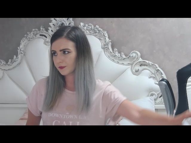 Live sex webcam photo for SoffyyHot #255171885