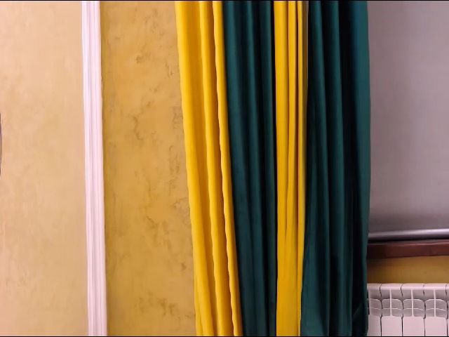 Live sex webcam photo for SoffyyHot #262402726