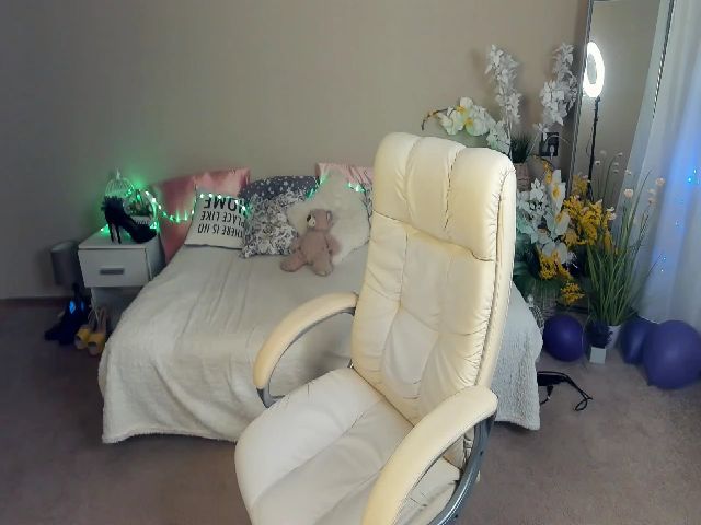 Live sex webcam photo for ArielAniston #258069864