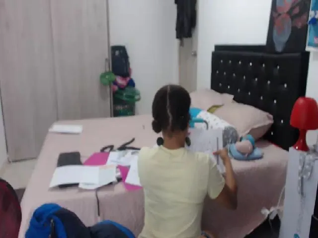 Live sex webcam photo for Shayna_cute #259814702