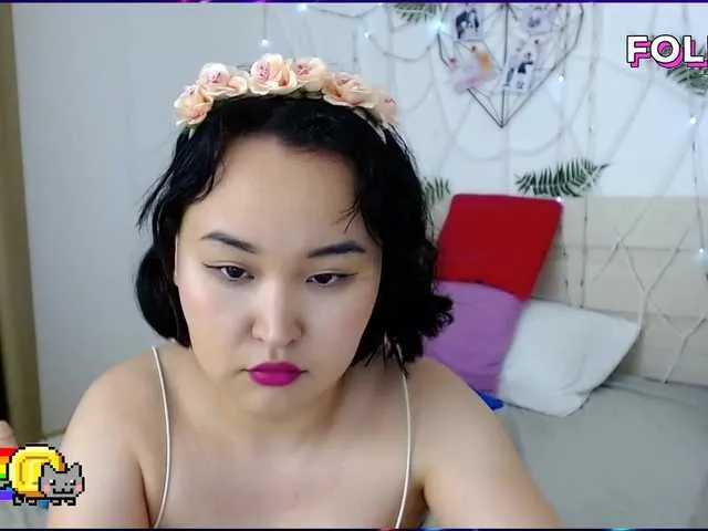 Live sex webcam photo for YunNana #245147975