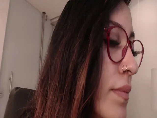 Live sex webcam photo for VenusCox #257723010