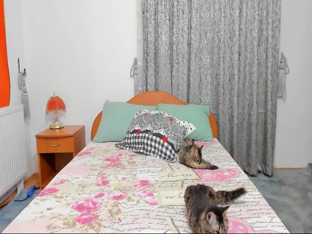 Live sex webcam photo for Emma_squirt4u #260930899