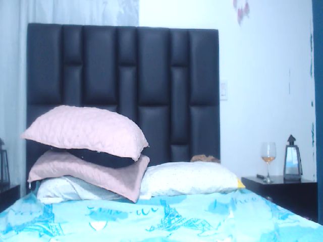 Live sex webcam photo for Camii_osoriio #256155928