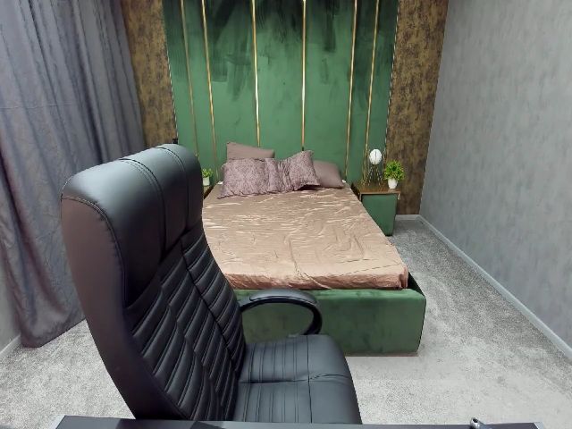 Live sex webcam photo for BootyPam #258437613