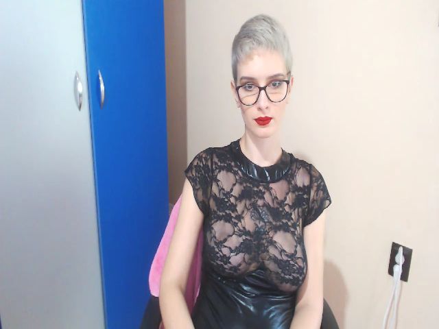 Live sex webcam photo for Miss_Judith #253421482