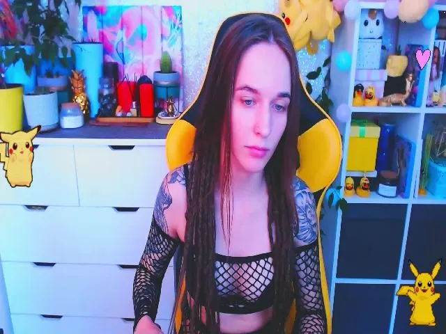 Live sex webcam photo for JinjerMoon #253079057