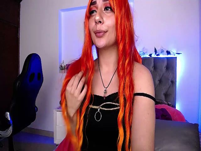 Live sex webcam photo for Cristal_19 #255286710