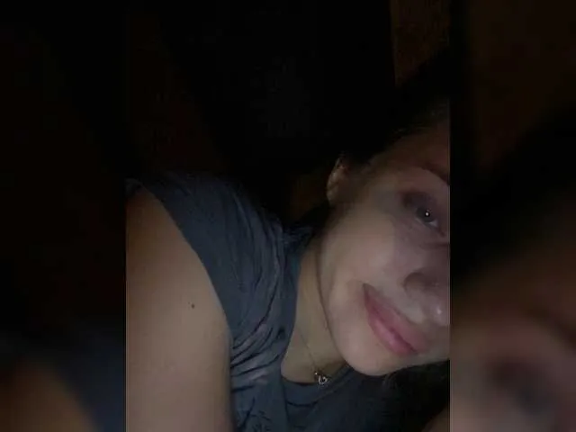 Live sex webcam photo for Karillia69 #262860692