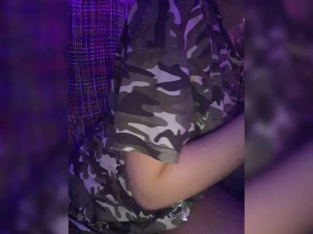 Live sex webcam photo for L0lly-D0lly #259252027