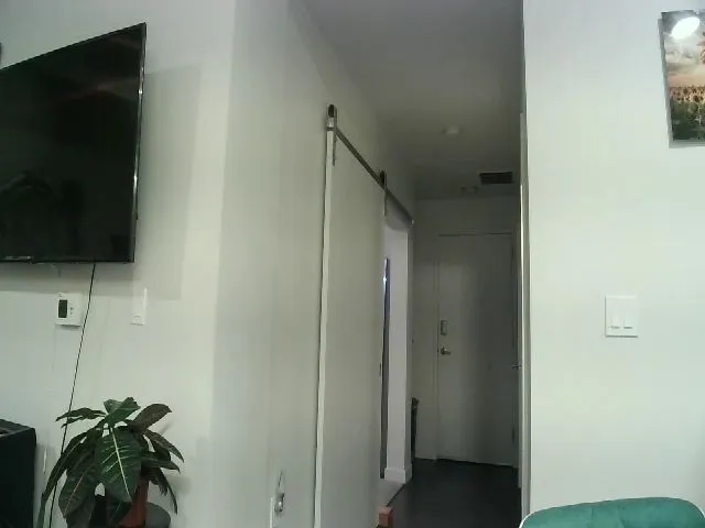 Live sex webcam photo for RileyxRoyce #261844767