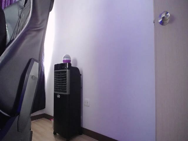 Live sex webcam photo for BiancaMiller #259254285