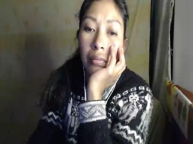 Live sex webcam photo for CHILENITAHOT #263476046