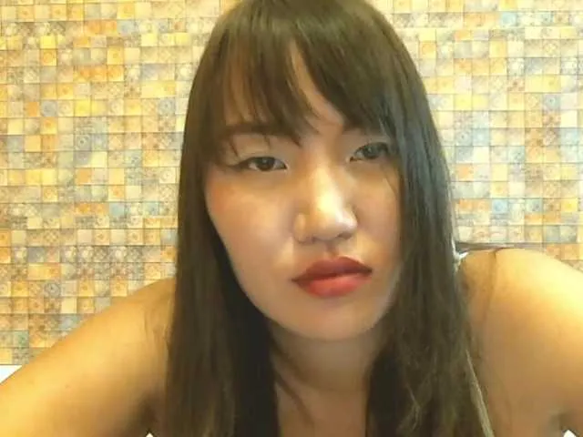 Live sex webcam photo for AhegaoMoli #264598450