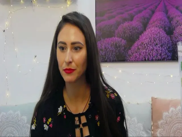 Live sex webcam photo for MaraW #256371049