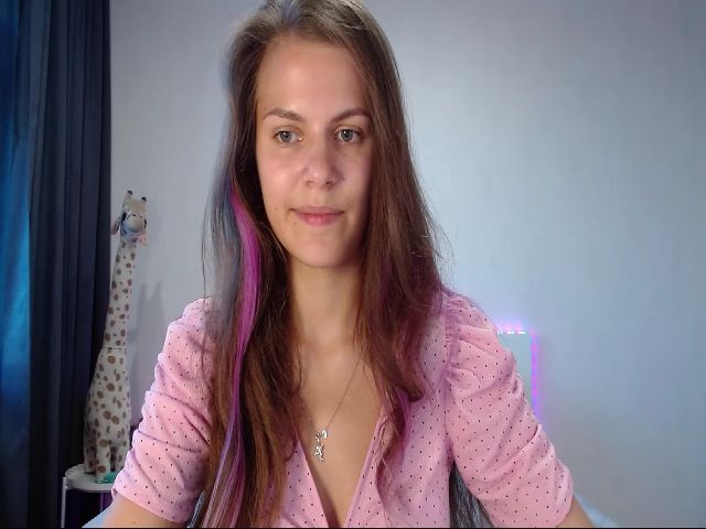 Live sex webcam photo for LadyLika #263642298