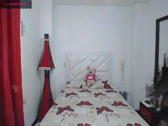 Live sex webcam photo for Abbyjane1 #260804834