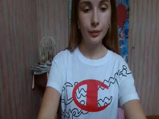 Live sex webcam photo for your_lina18_ #265493471