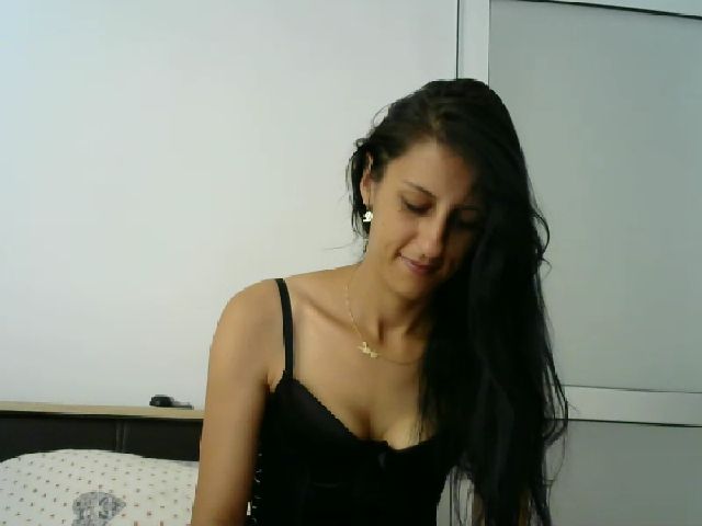 Live sex webcam photo for BelyEly #253681365