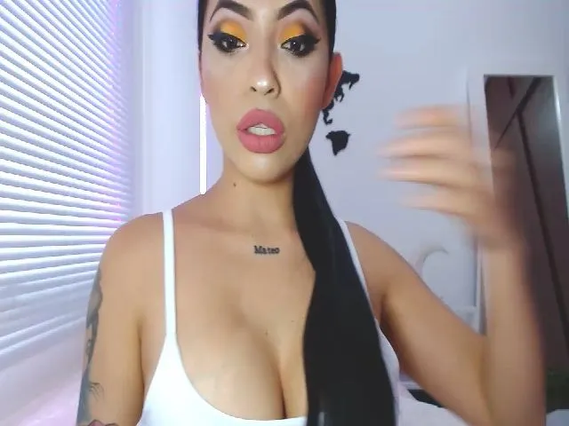 Live sex webcam photo for Sarahmeyer #252643622