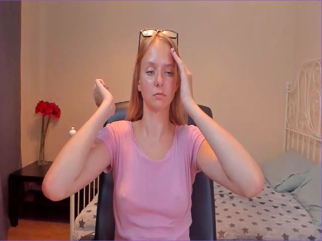 Live sex webcam photo for O1iv1a #252891033