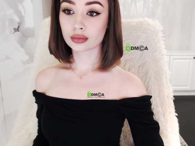 Live sex webcam photo for AnnaDaisy1 #245562274