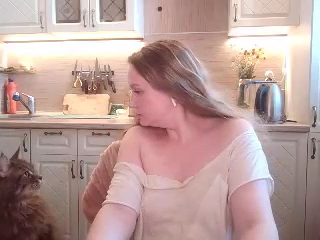 Live sex webcam photo for JaneGrey111 #253744888