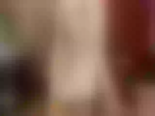 Live sex webcam photo for WildestKitten #262308469