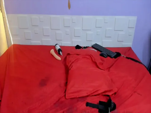 Live sex webcam photo for spicygirls_ #254303871