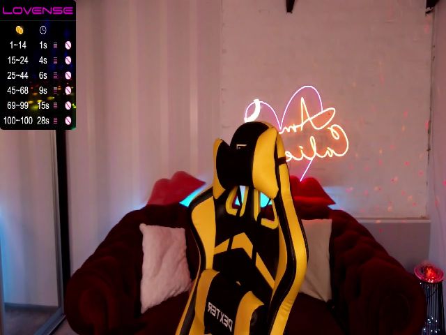 Live sex webcam photo for LittlleAngela #255752039