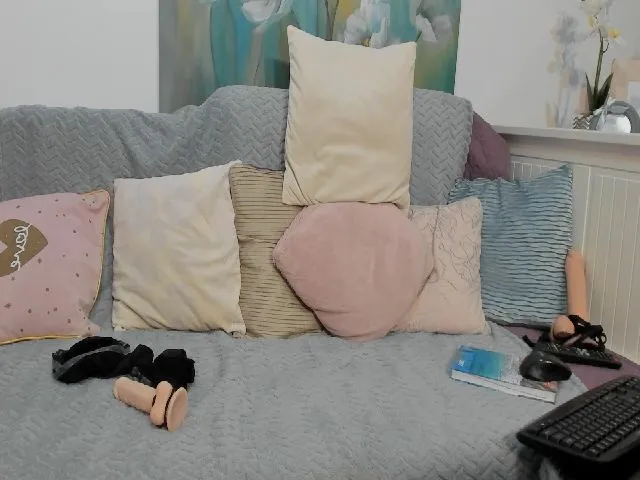 Live sex webcam photo for Miss_secret_M #259465800