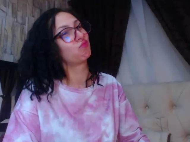 Live sex webcam photo for Karorivero #262493798