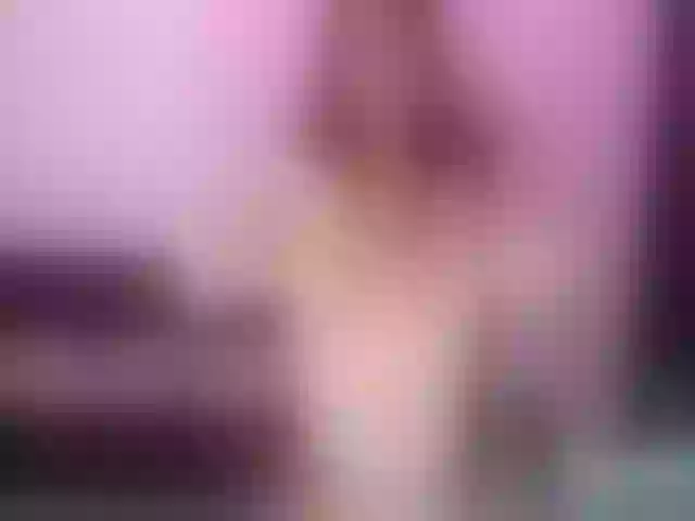 Live sex webcam photo for MaiiAngel #252646636