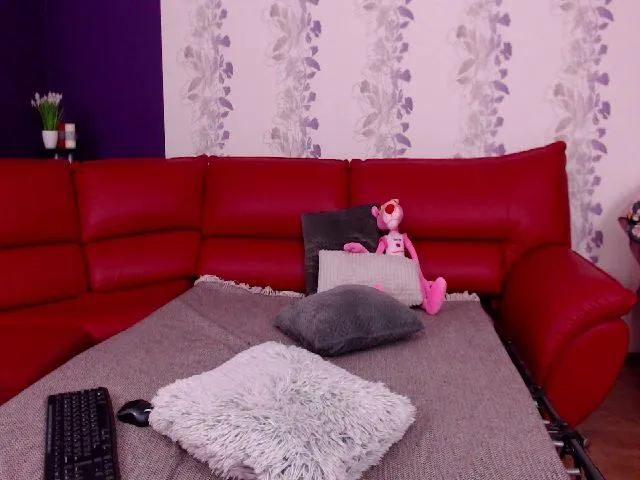 Live sex webcam photo for GiannaGoldx #257035630