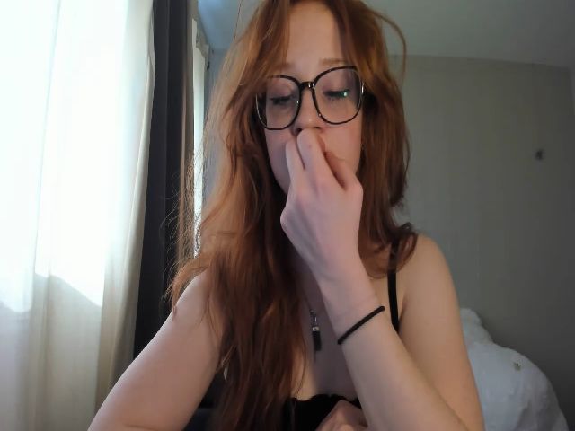 Live sex webcam photo for Haileystormxo #252898549