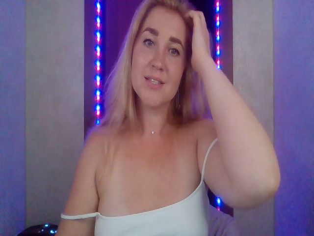 Live sex webcam photo for Ollydoll1 #260326449