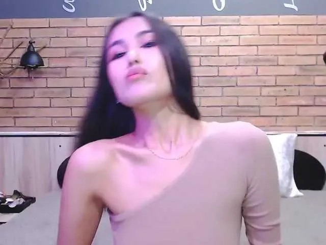 Live sex webcam photo for full-moon #248858295