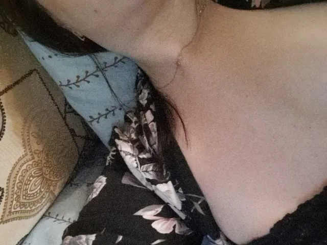 Live sex webcam photo for HellMor #241592209