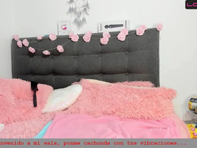 Live sex webcam photo for Catalinacasas #255187121
