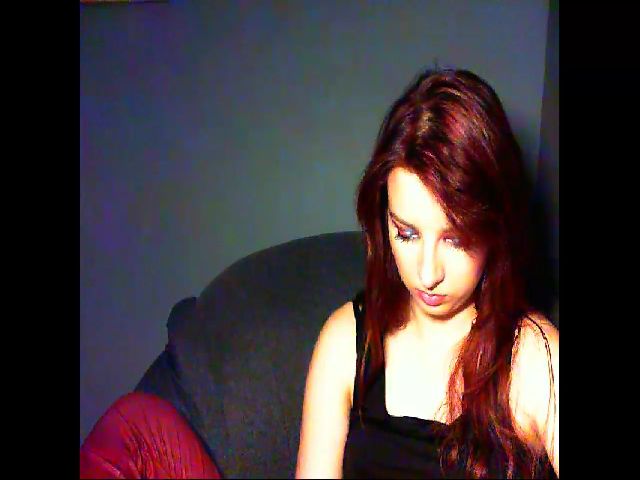 Live sex webcam photo for VirginLuna18 #255411844