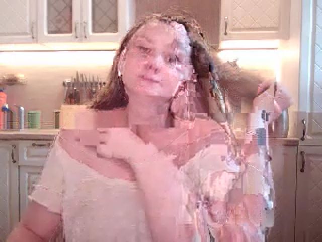 Live sex webcam photo for JaneGrey111 #257011414