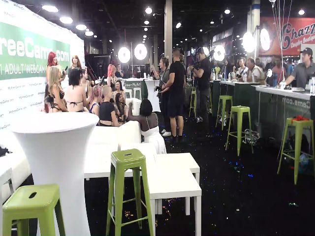 Live sex webcam photo for Itsivyblue #254931254