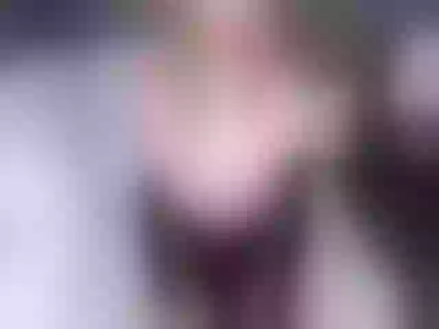Live sex webcam photo for JuicyHelenX #258123951