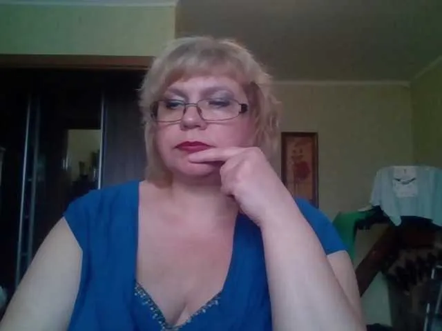 Live sex webcam photo for LOLA88888 #244701587