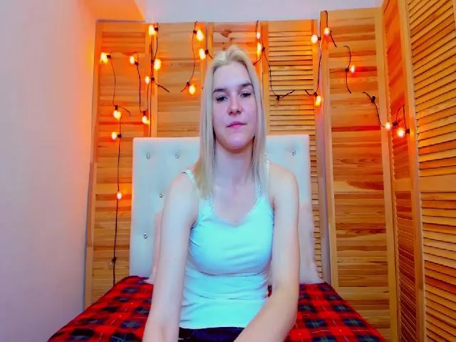 Live sex webcam photo for MarliTes #252689514