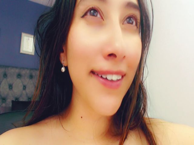 Live sex webcam photo for anniesclub #253020072