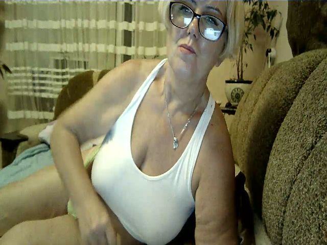 Live sex webcam photo for Mature_Margoo #257161501