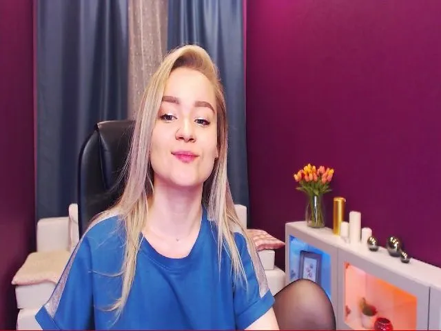 Live sex webcam photo for Kara_Smith #254284926