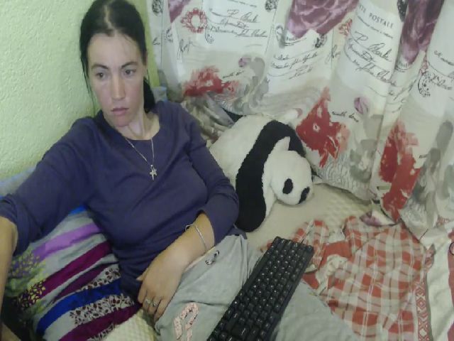 Live sex webcam photo for HOT_JULLYXXX #255677418