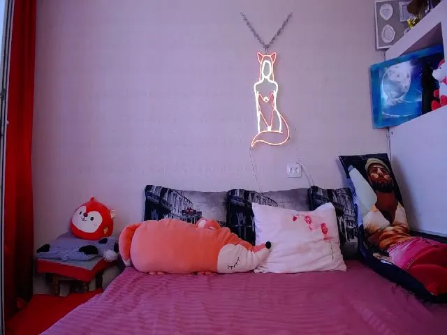 Live sex webcam photo for Your_Red_Foxy #253676670